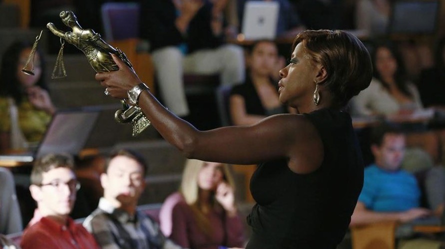 Annalise Keating (Viola Davis) holds a trophy on HTGAWM.