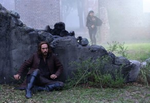 Sleepy Hollow: Abbie and Ichabod search for sword