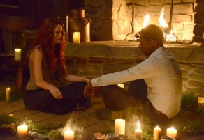 Katrina casts a spell on Frank on the "Kali Yuga" episode of Sleepy Hollow.