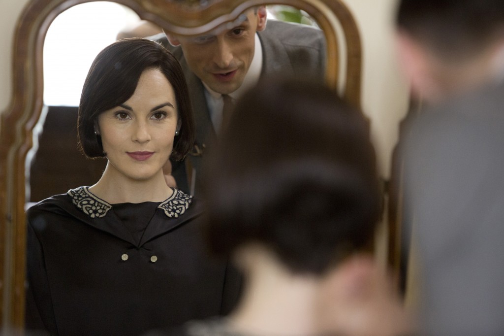 Lady Mary bobs her hair on Downton Abbey