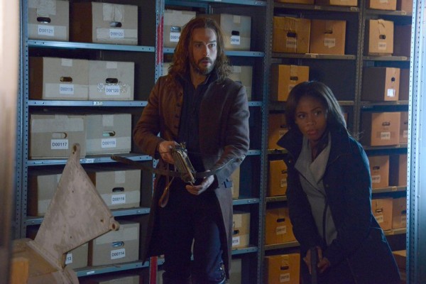 Ichabod and Abbie look for Solomon Kent in a warehouse