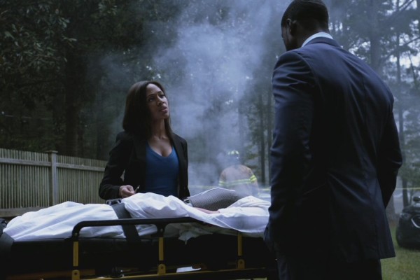 Abbie and Daniel work a case in "The Red Lady From Caribee" on Sleepy Hollow