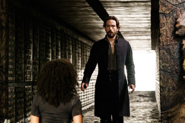 Ichabod and Abbie see each other on Sleepy Hollow