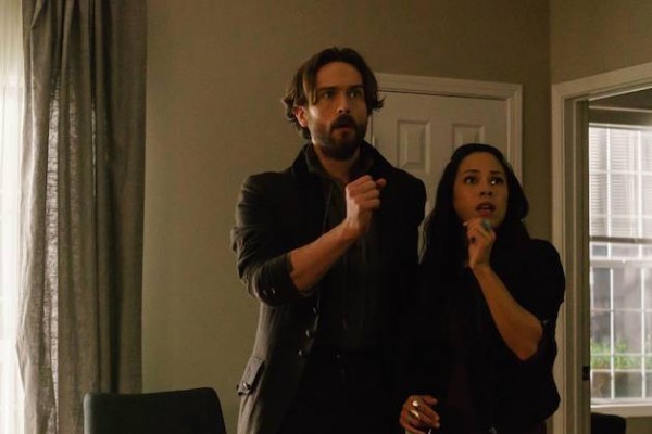 Ichabod and Sophie see something scary on Sleepy Hollow